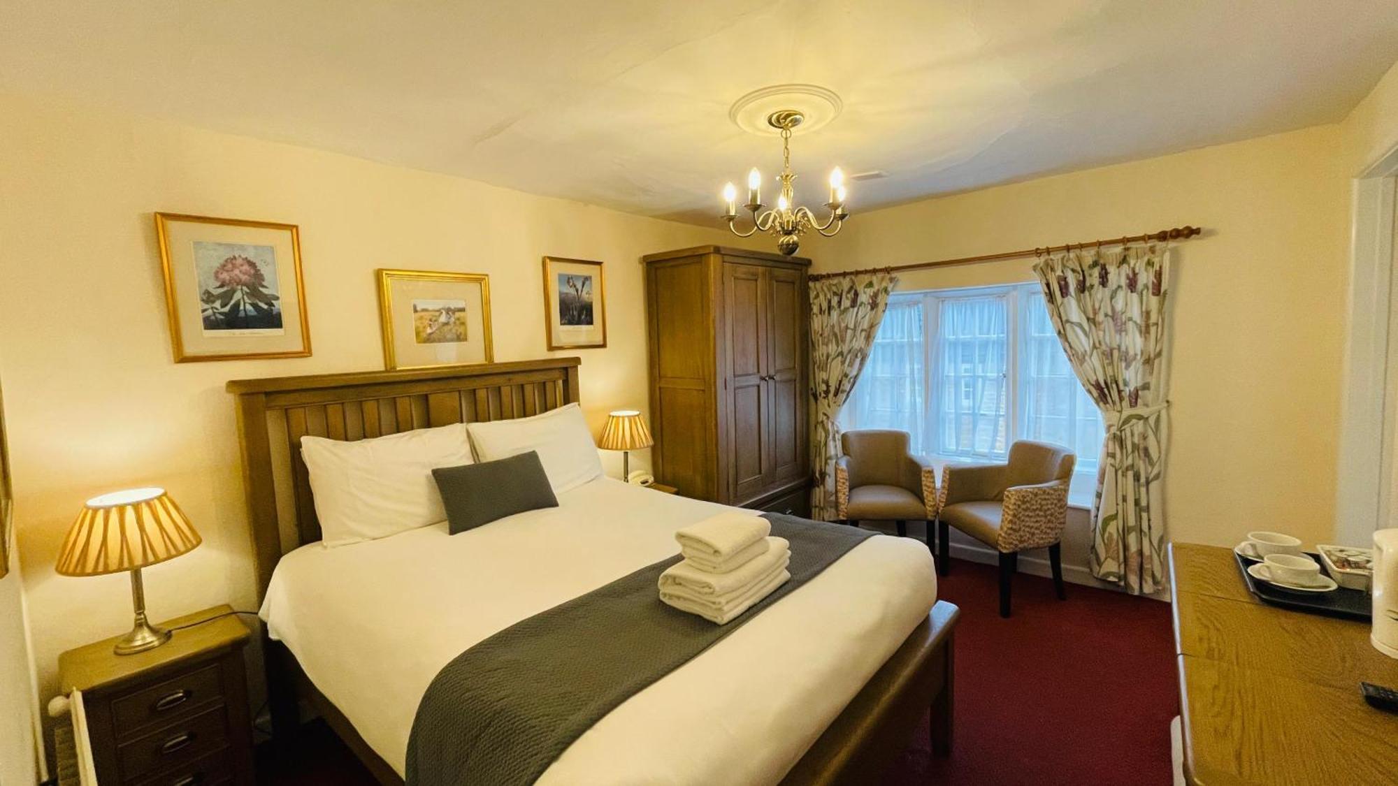 Crown Hotel Cotswold Блоклі Екстер'єр фото